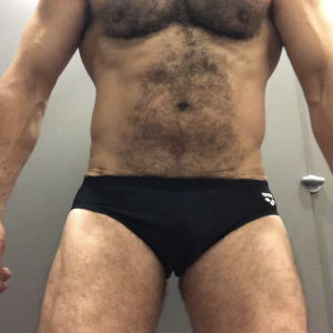 Xtudr - amomuscmadrid: Tio musculado, morboso, guapete, guarro y muy macho. Me gusta dar ordenes y tener a un tio obediente currando para mi...