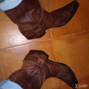 Xtudr - MasterBotas78: I am a very cowardly uncle looking for a slave to dominate for a stable relationship.