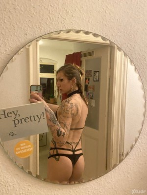 Xtudr - SeXyPuNk: Trans nb spanish I just moved here😻 love kinks, BDSM, punk love party girl 💎💎💎💎💎💎💎💎💎💎💎 always looking 4 slaves I need some...