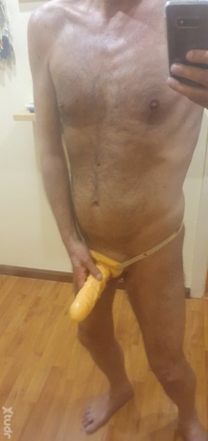 Xtudr - PuroMorbo51: Hola! Hombre de 51 años, versátil más pasivo, polla muy pequeña y con afición al BDSM, tanto de amo como de sumiso. Bus...