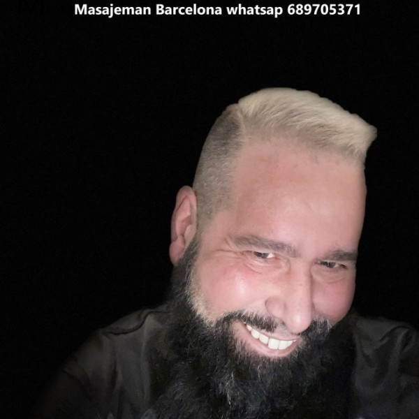 Xtudr - masseurbearded: Macho AMO Bcn, Buscando zorras sobretodo que las pueda manipular psicologicamente Masseur(QUIROMASAJISTA) magic hand...