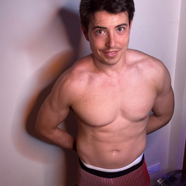 Xtudr - Alpha_Muscle_Fit: Dominante 100% para sumisas putitas. Si quieres que te use y te humille para que te ponga en tú sitio aquí estoy m...