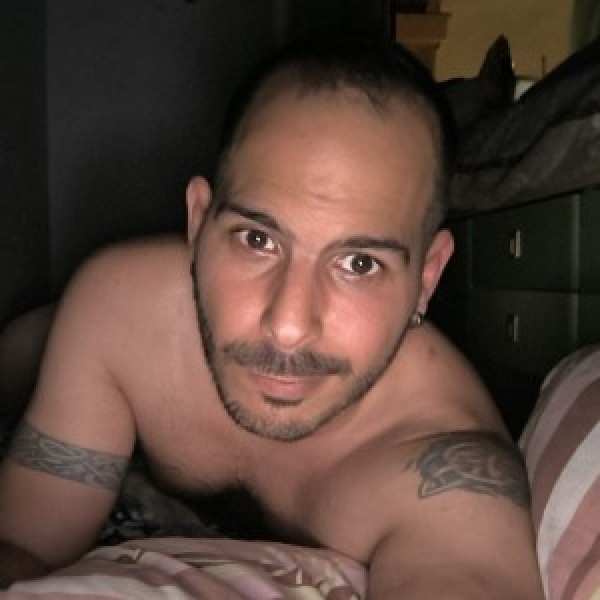 Xtudr - eveedark: Me gustaría descubrir el mundo BDSM, siempre me llamó la atención. Busco un maestro que me enseñe y me ayude a encontrar m...