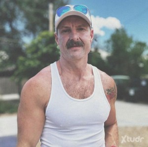 Xtudr - Brian743: I like movies, hiking, cooking, swimming and listening to music 