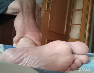 Xtudr - racson: Lo que más me gusta es el bondage, casi siempre como sub, pero puedo switchear. También me gustan los pies, calcetos y zapas...