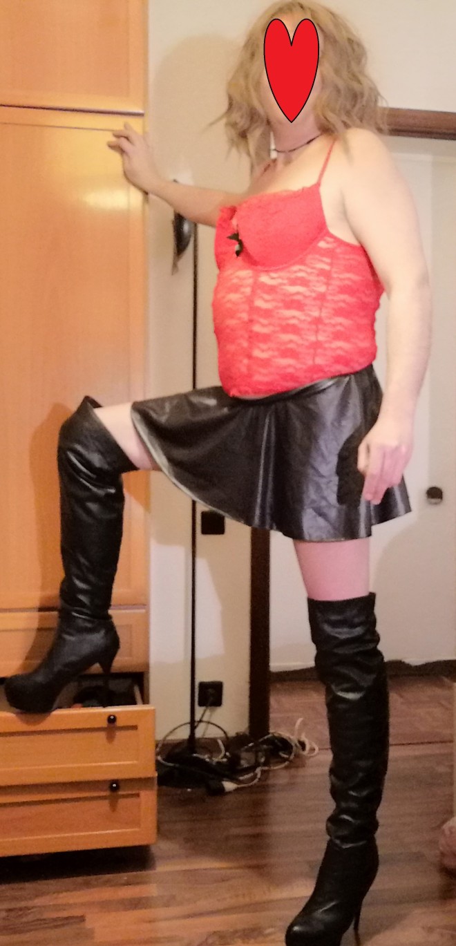 Xtudr - FEMENIZACION Hola, soy Crossdresser madura sumisa.
Busco machos/chulos con ganas de usarme, moldearme y tal vez ofrecerme.
Tengo las ideas claras y no es una fantasía.
Dispuesta a obedecer y complacer a quien me ordenen, sin manías.
Yo lo haria por placer.
Tambien para grabar videos.
Estoy en Barcelona, y no dispongo de sitio, ni de coche.