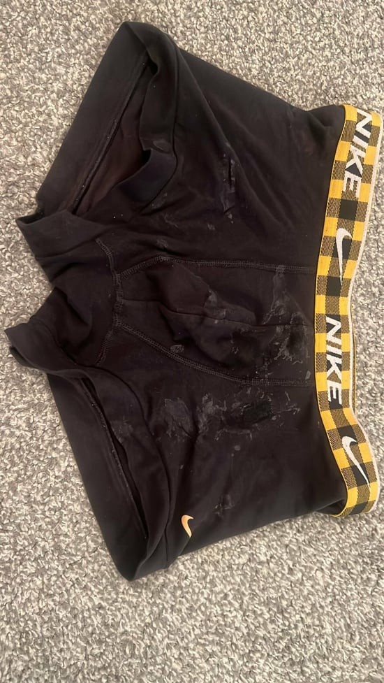 Xtudr - COMPRA-VENTA DE GAYUMBOS SUDADOS Después de someterme y humillarme mi colega se corrió en mis calzoncillos y los dejó por ahí tirados.

Los vendo en https://gayumbros.com/products/boxers-nike-de-scottishlad-1