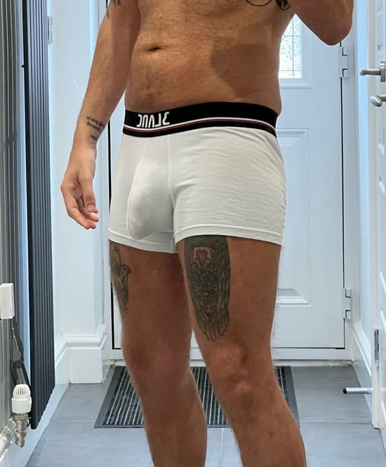 Xtudr - GAYUMBOS Y CALCETOS CURRAOS Vendo calzoncillos usados, meados o lefados. Pídeme lo que quieras.

https://gayumbros.com/products/boxers-hugo39s-blanc